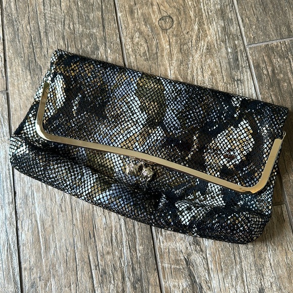 Elaine Turner metallic Snake Skin Clutch - Picture 1 of 8
